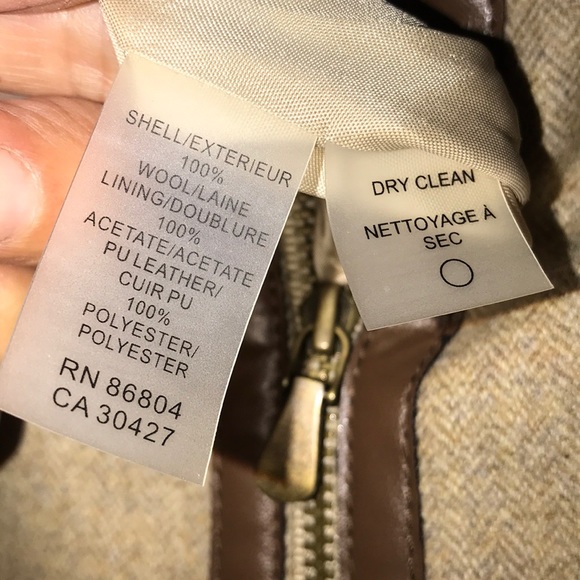 Classic and chic designer wool patterned dress - Picture 8 of 8